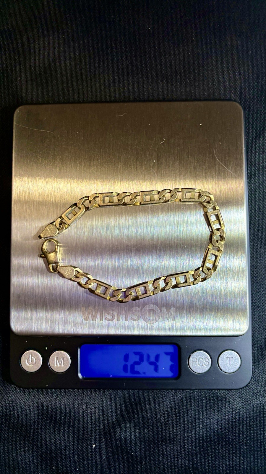 14K Italy Gold Figaro Chain Link Bracelet 7.5in. Lobster Clasp, No Main Stone