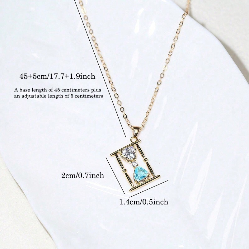 Golden pendant necklace accessory, necklace jewelry birthday and graduation gift