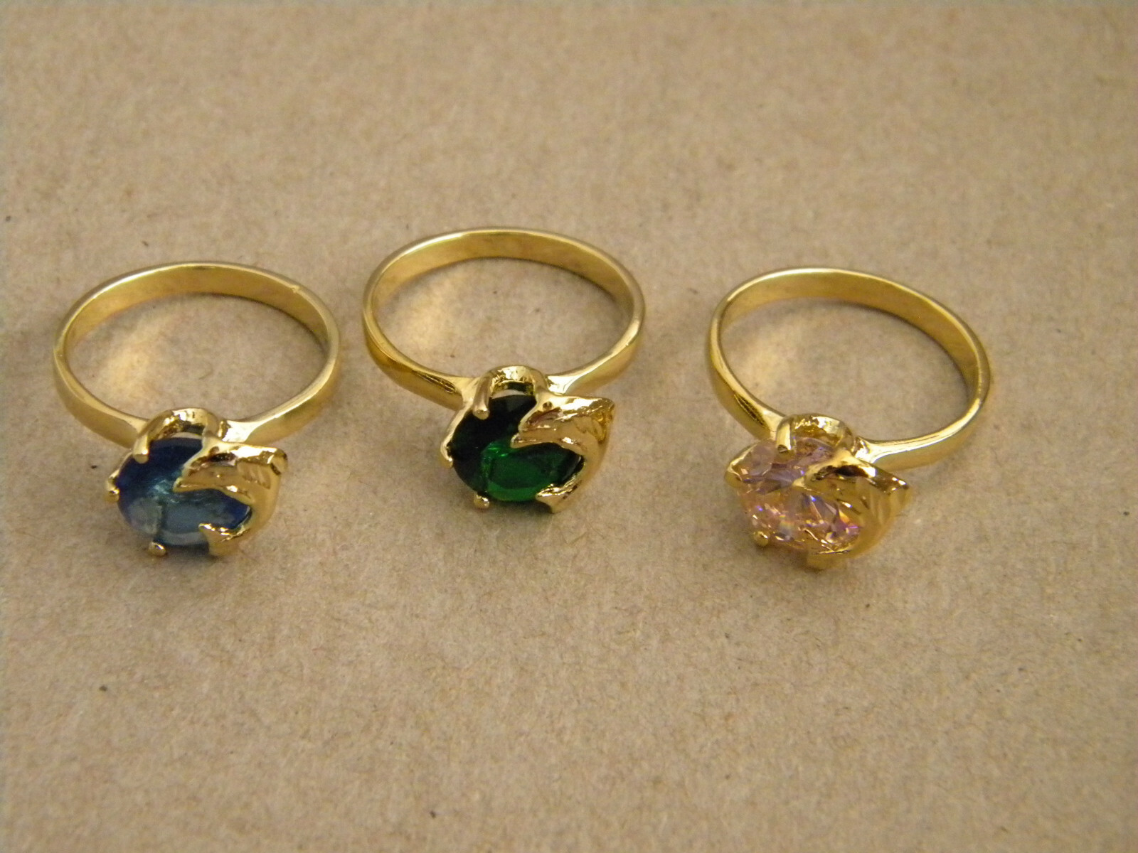 Girl’s Lady’s Women’s Yellow Gold Plated Dolphin Ring Round Green 6mm CZ Size 7