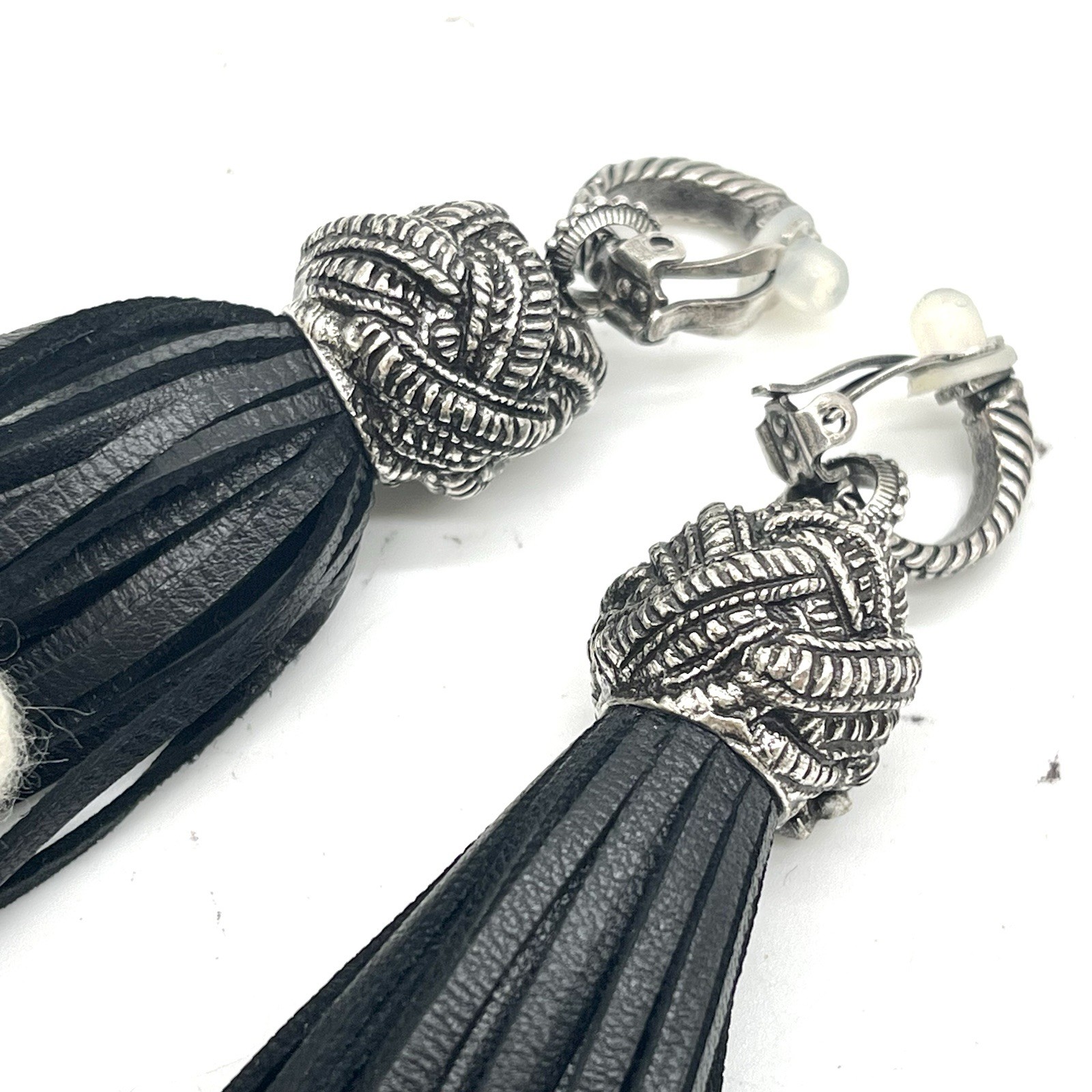Auth Saint Laurent Paris Tassel Leather Earrings Black 2Y1741