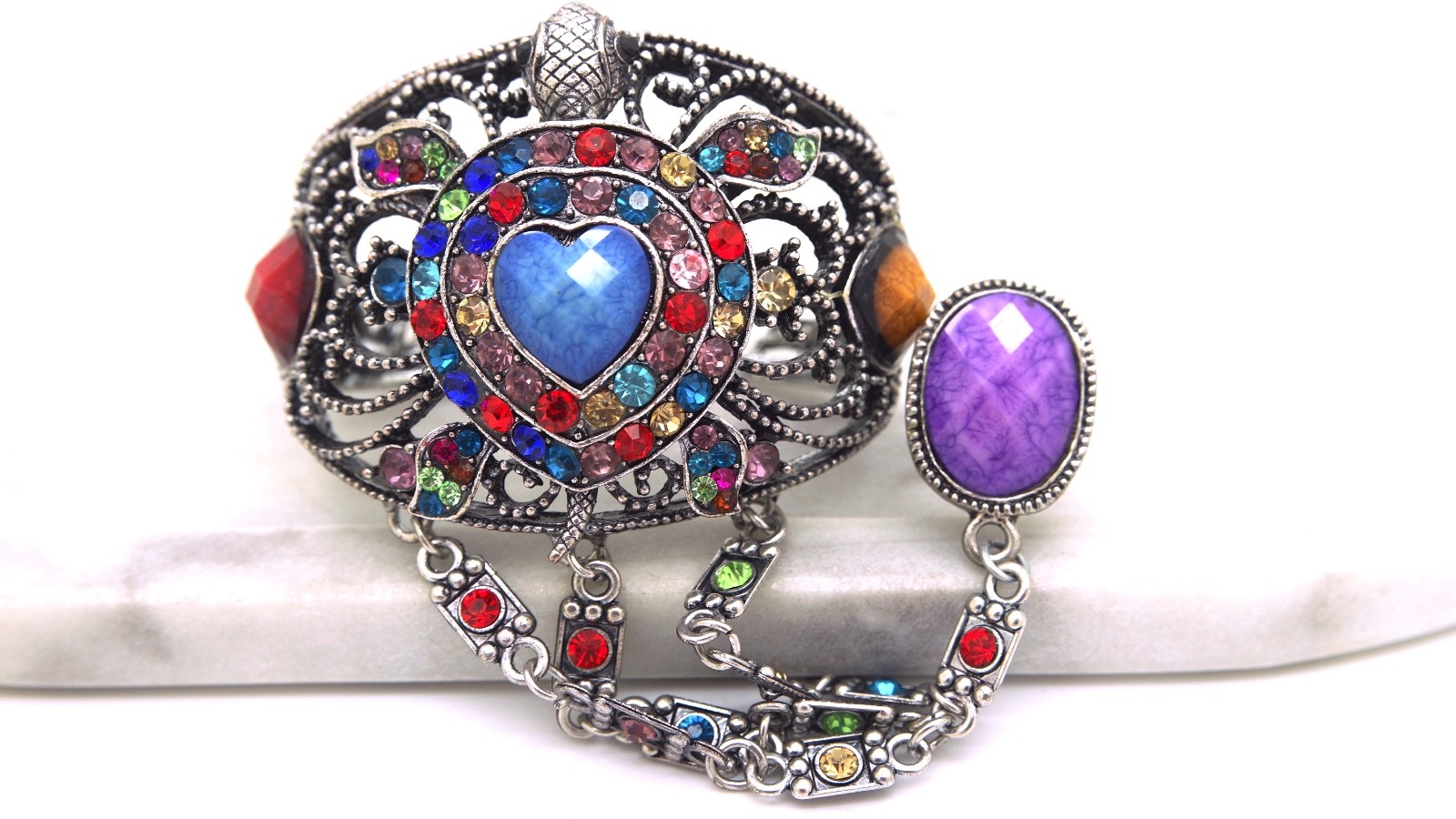 Turtle Heart Hinge Bracelet Women’s ONE SIZE Slave Ring Attached NEW
