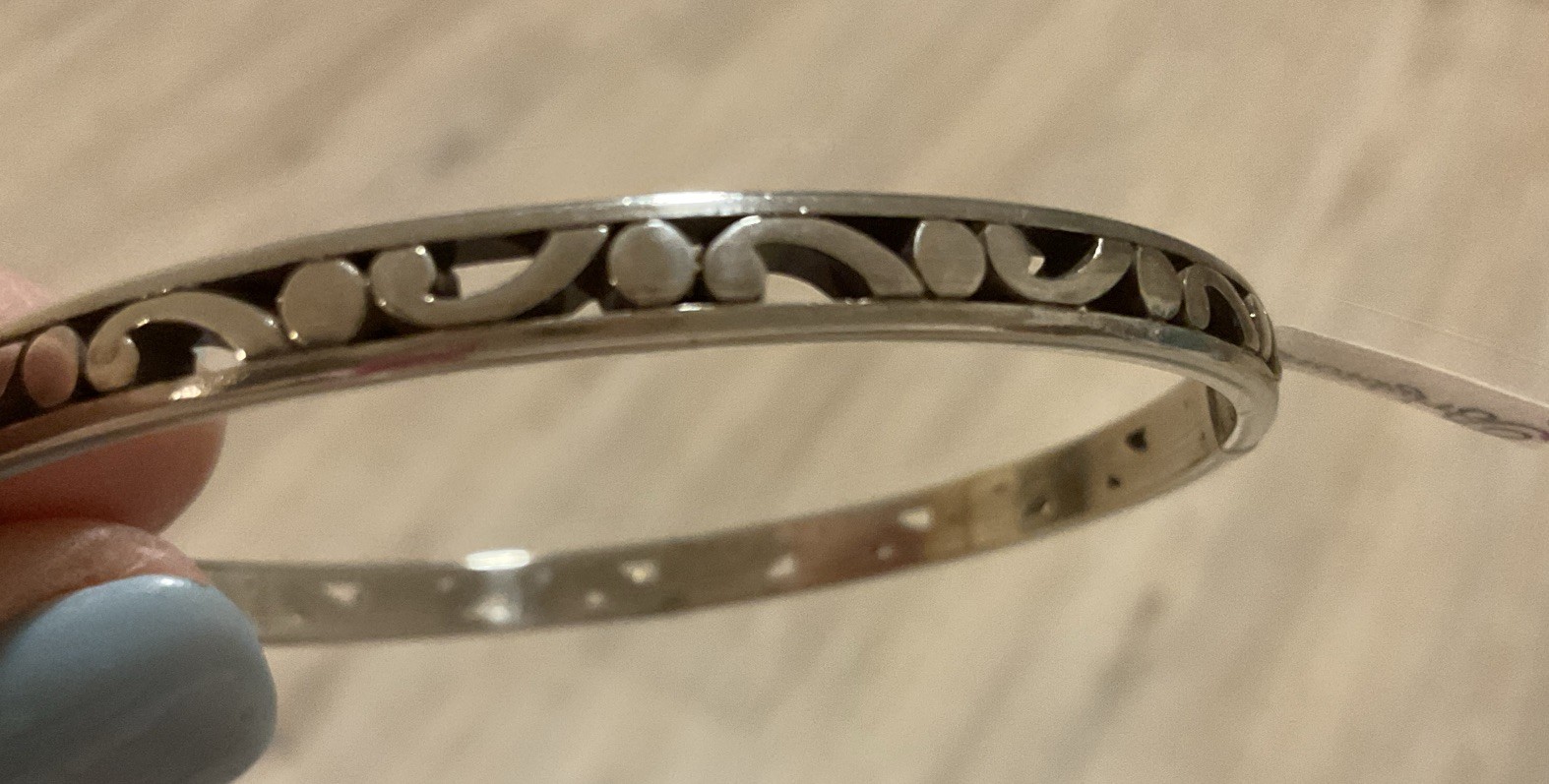 ICONIC SWIRLS! STUNNER NWT BRIGHTON CONTEMPO SLIM OPEN SCROLL BANGLE BRACELET