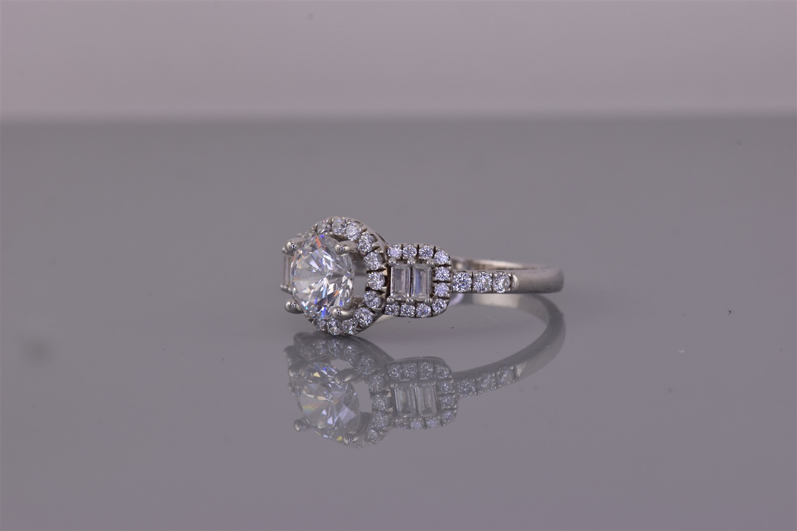 Sterling Silver Cubic Zirconia Halo Baguette Collared Band Ring 925 Sz: 9