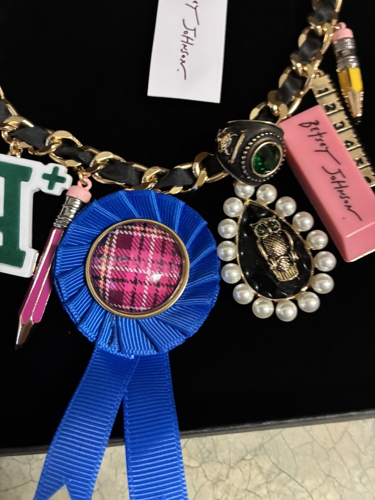 Betsey Johnson BEST IN CLASS school Charm Statement Necklace NWT 👀unique!!