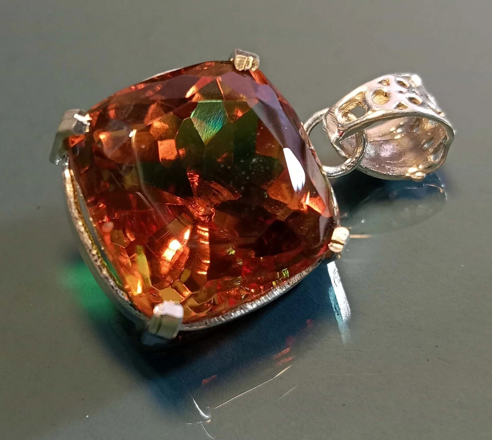 Alexandrite Pendant Cushion Cut 49-50 Ct Natural Loose Gemstone Locket Certified
