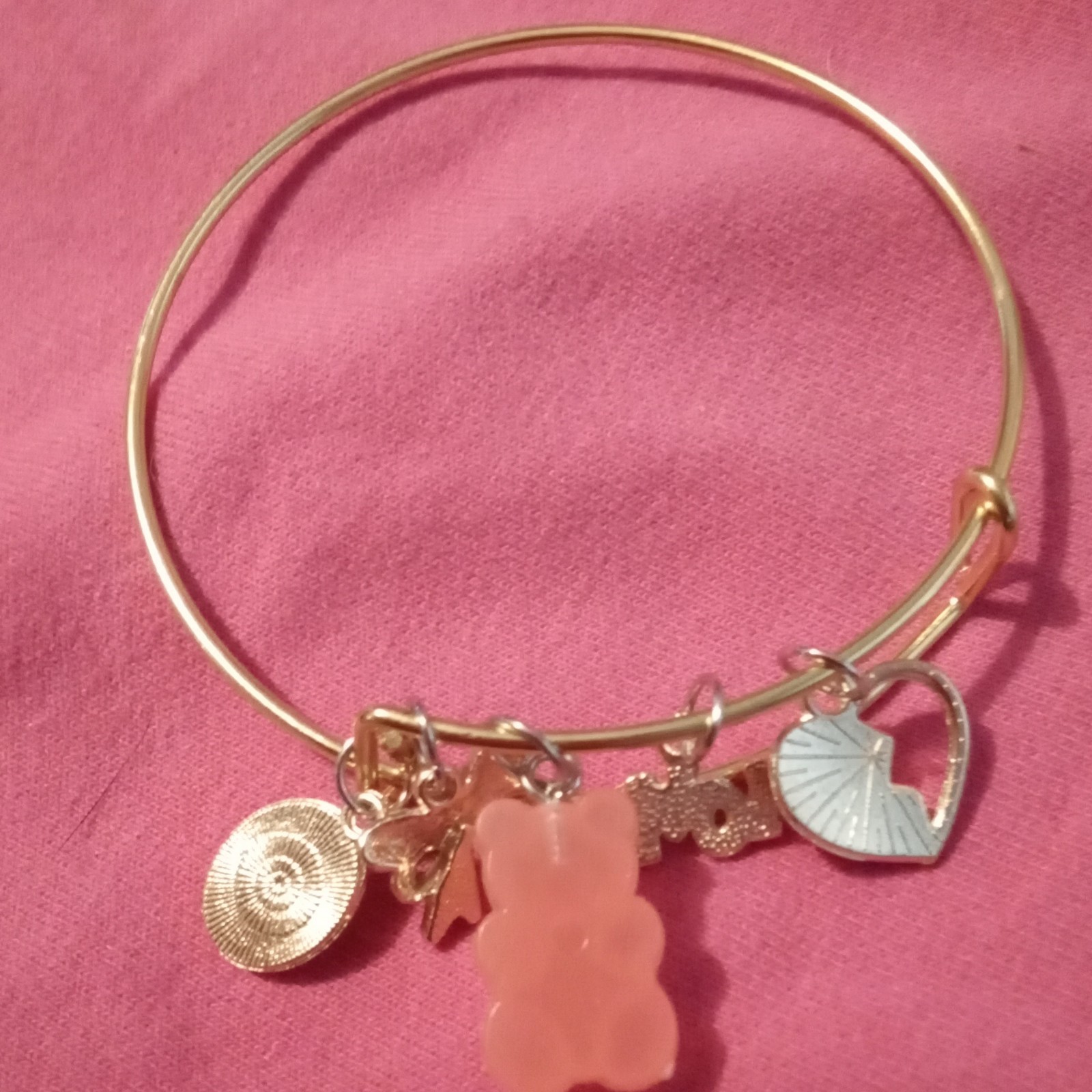 Gold Tone Metal Charm Bangle Bracelet Dangle Pink Gummy Bear Heart LOVE