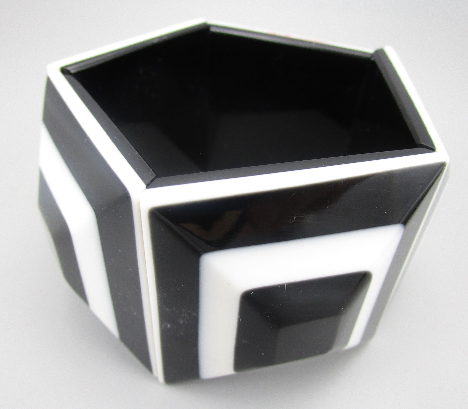 MARION GODART BLACK & WHITE SQUARE PANEL RESIN STRETCH BRACELET – FRANCE