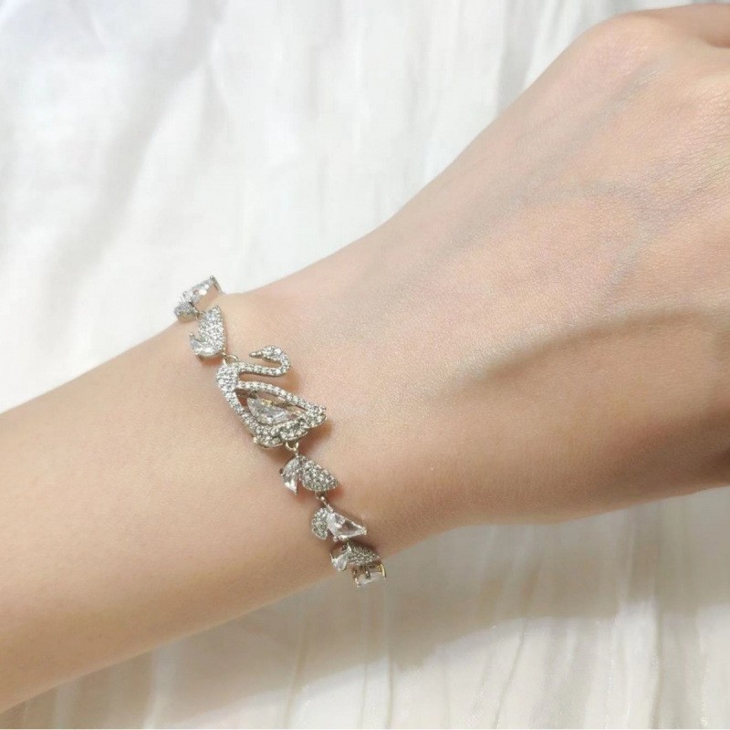 High Version Swan Button Beating Heart Bracelet With Swarovski Elements Crystal