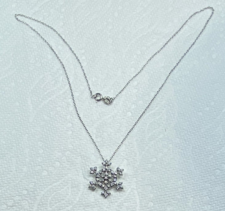 925 Sterling Silver Cubic Zirconia Snowflake Pendant 18″ Necklace NOS