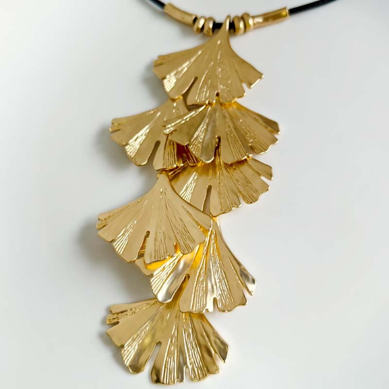 17″ Chicos Ginkgo Leaf Pendant Statement Necklace Women Party Vacation Jewelry