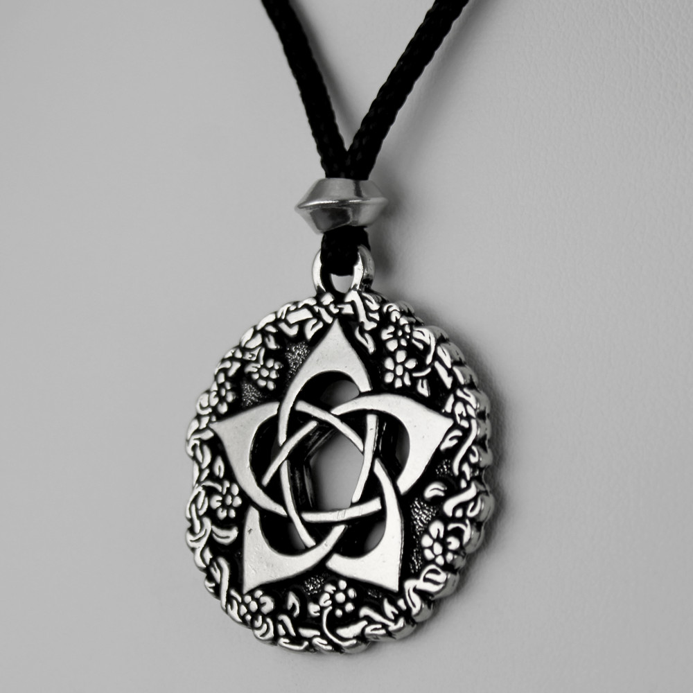 Pewter Pentacle of the Goddess Pentagram Flower Wicca Wiccan Witch Necklace