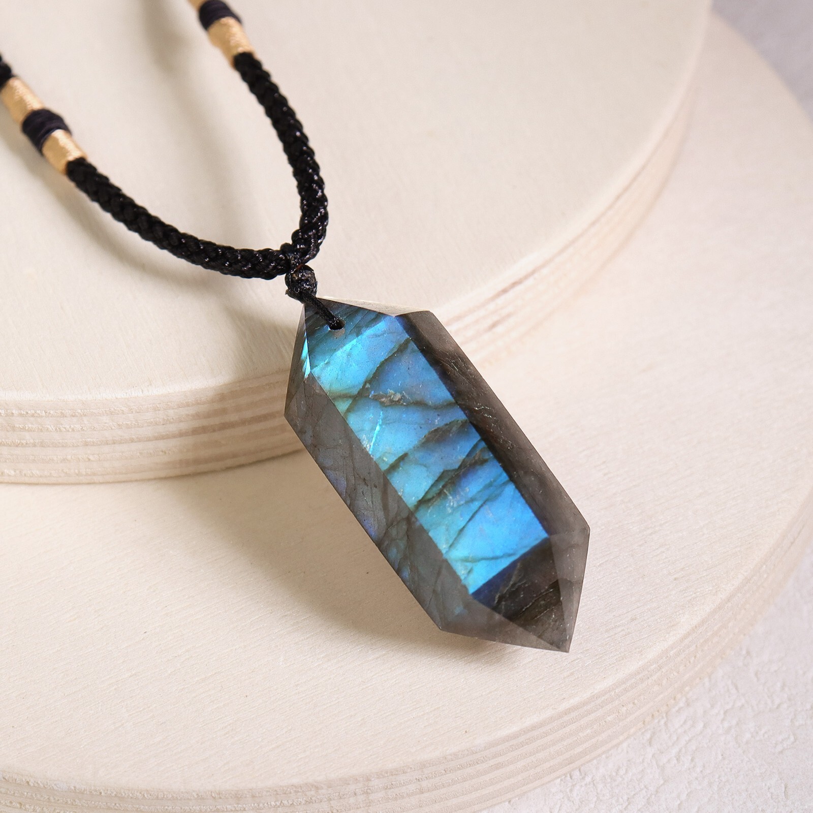 Natural Labradorite Crystal Point Pendant Necklace Healing Women Men Amulet Gift
