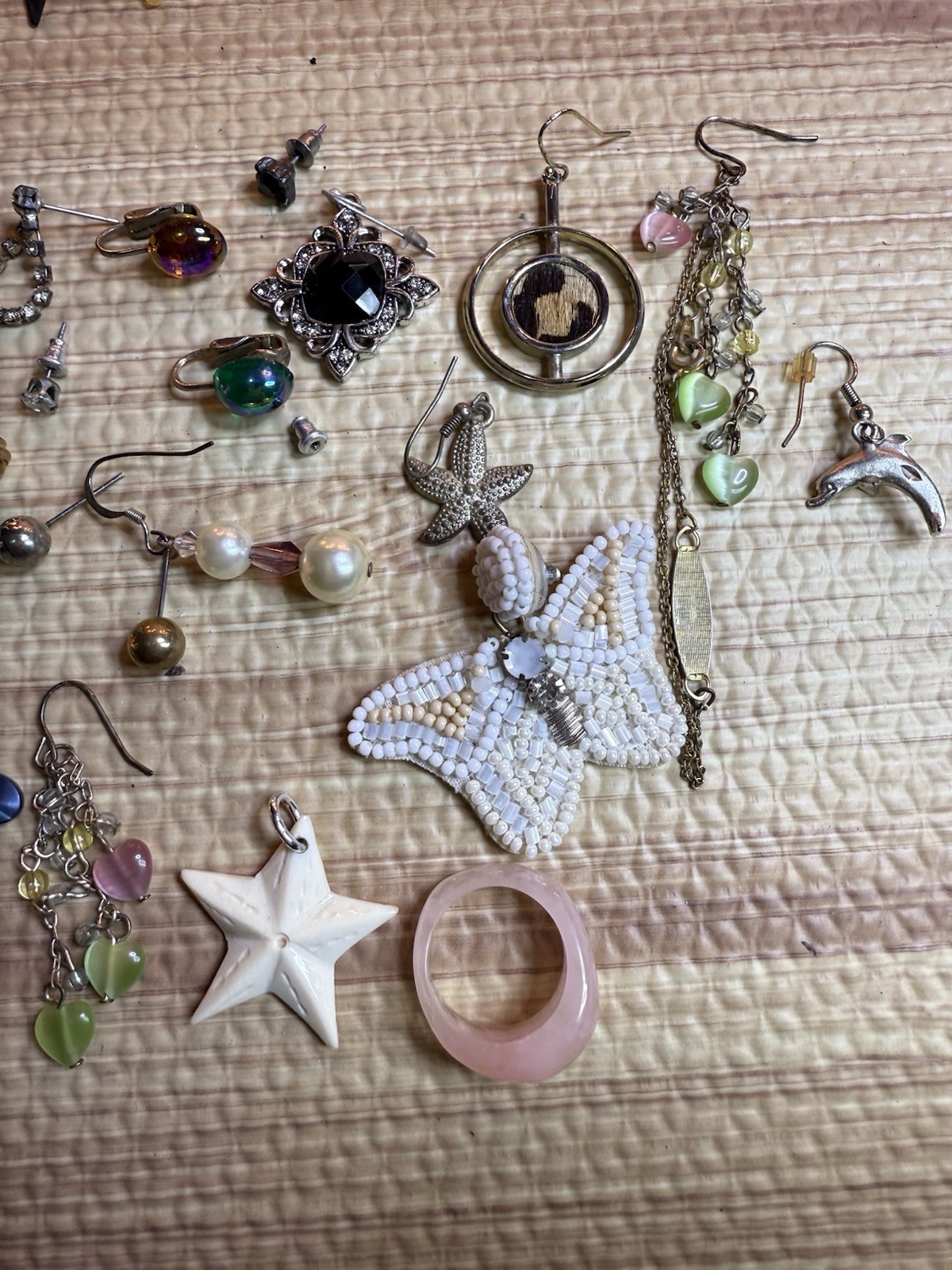 lot of mix match Earrings For Craft Sizes Color Varies Fashion