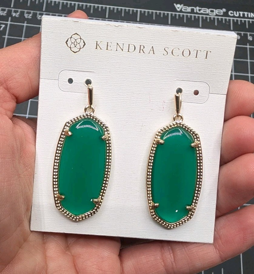 Kendra Scott Elle Green Dangle Drop Gold Tone Earrings On Card