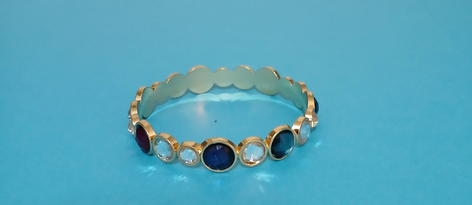 LOT OF 14 FASHION BRACELETS MIXED MATERIALS, SIZES, STYLES & COLORS
