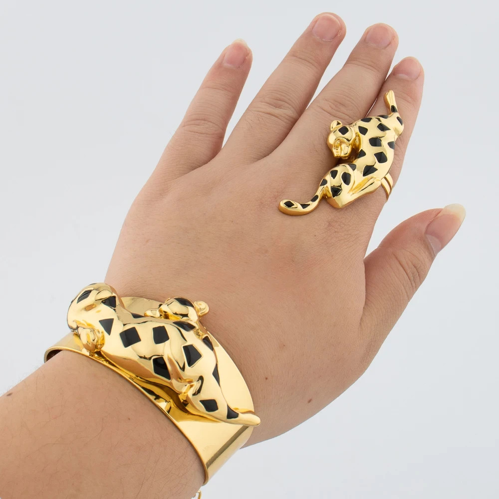 Jewelry Set for Women 18K Gold Plated Necklace Earrings Bracelet Ring Animal
