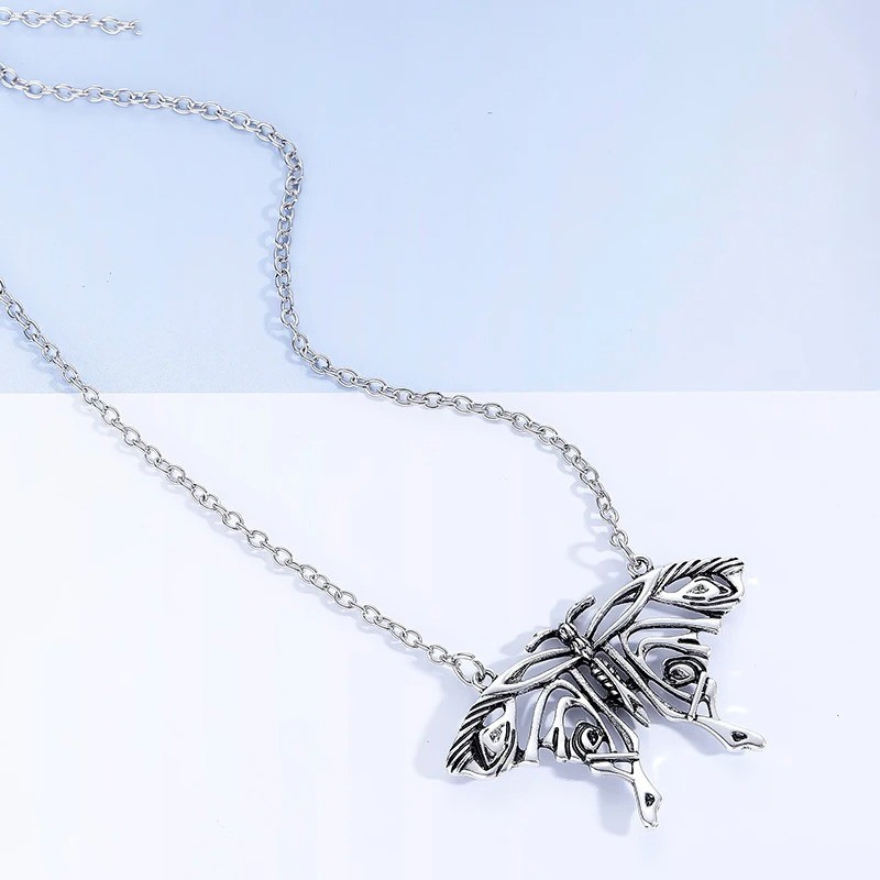 Mamma Mia Butterfly Pendant Fan Maid Like Yong Donna’s Silver Color Necklace