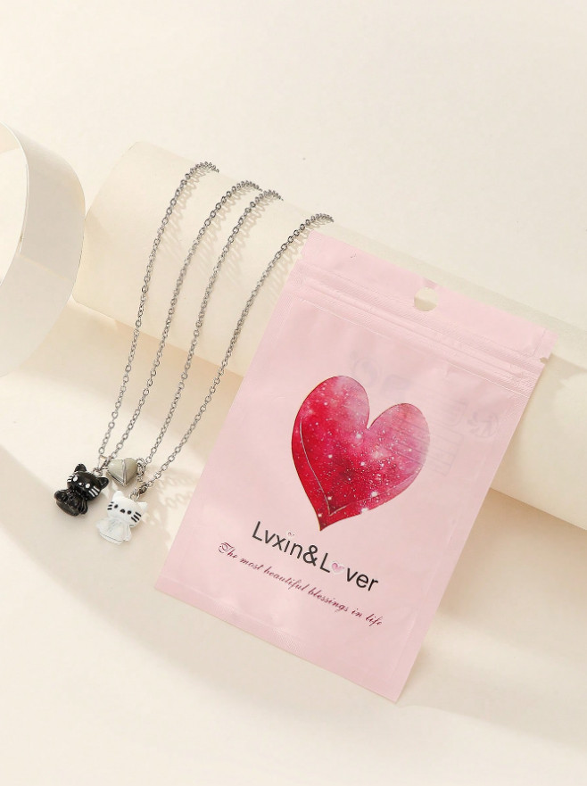 2PCS Couple Necklace Glow In The Dark Kitten Pendant Magnetic Gift Fot Her BFF