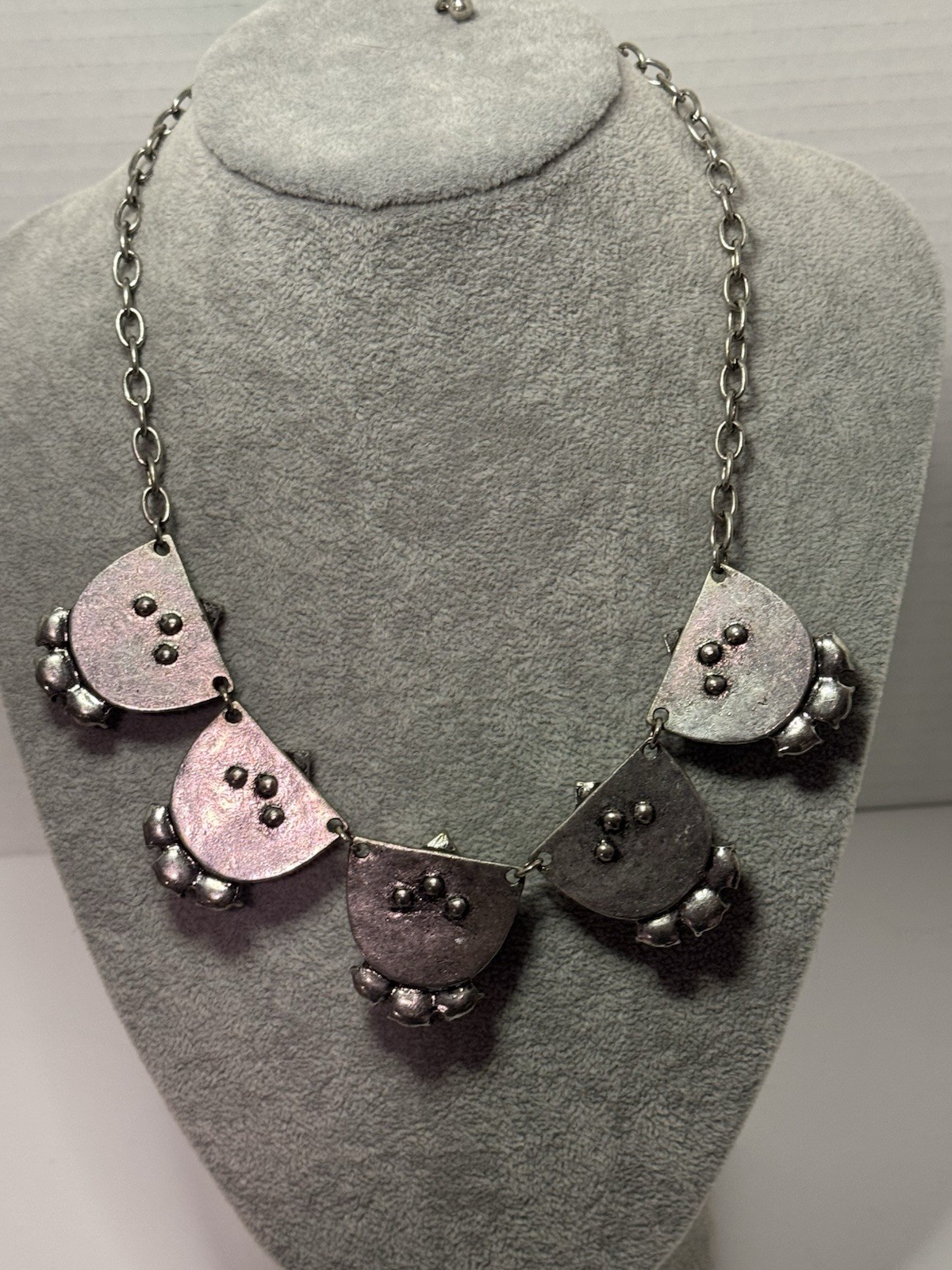 Beautiful Statement Necklace Great Quality. Perfect For Any Occasion