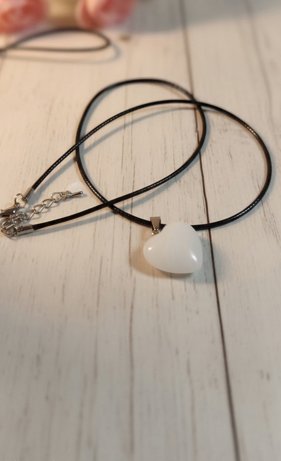 Fashion White Stone Heart Pendant 16mm with Snake Chain Necklace