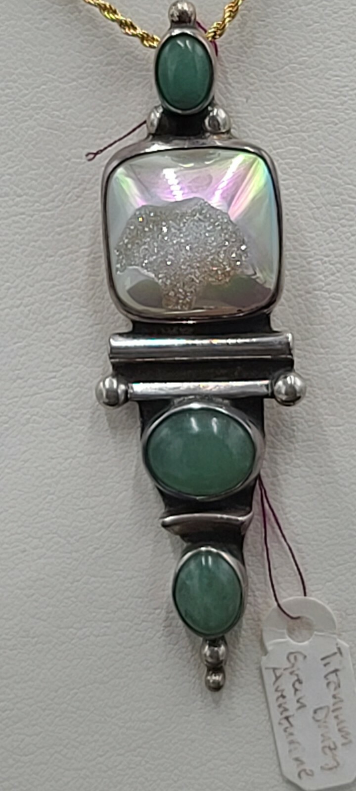 PENDANT & BROCH : TITANIUM DRUSY, AND GREEN ADVENTURINE.. I KNOW SICK RIGHT