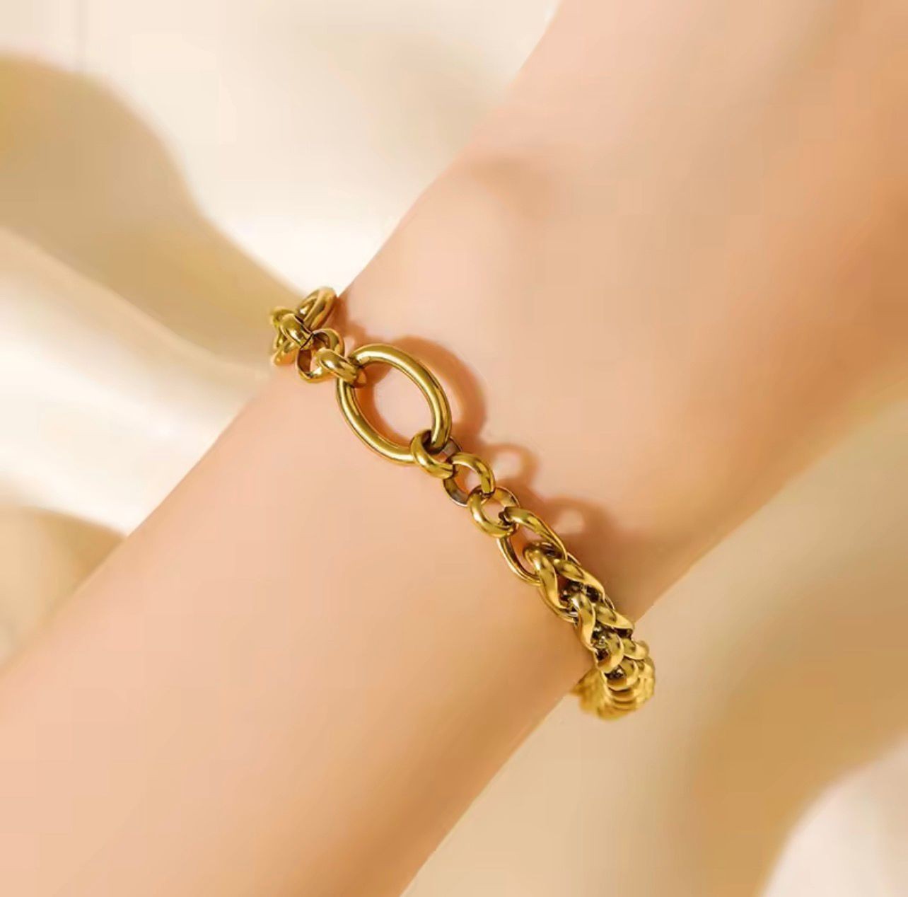 Chunky Chain Bracelet Women Adjustable Gold Tone Elegant Everyday Jewelry