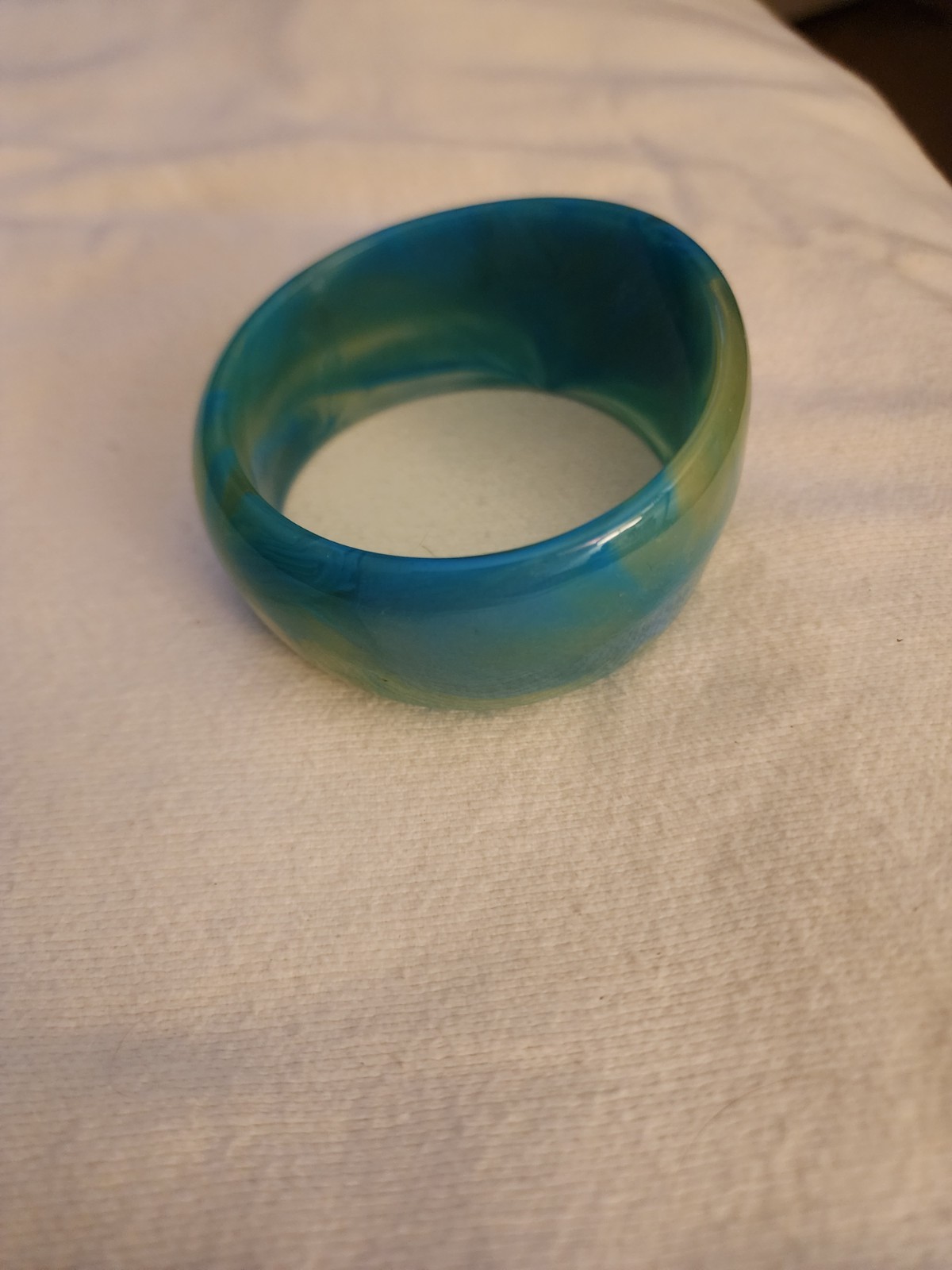 Blue Green Wide Plastic/Resin Bangle Bracelet, Round, No Closure, No Stone
