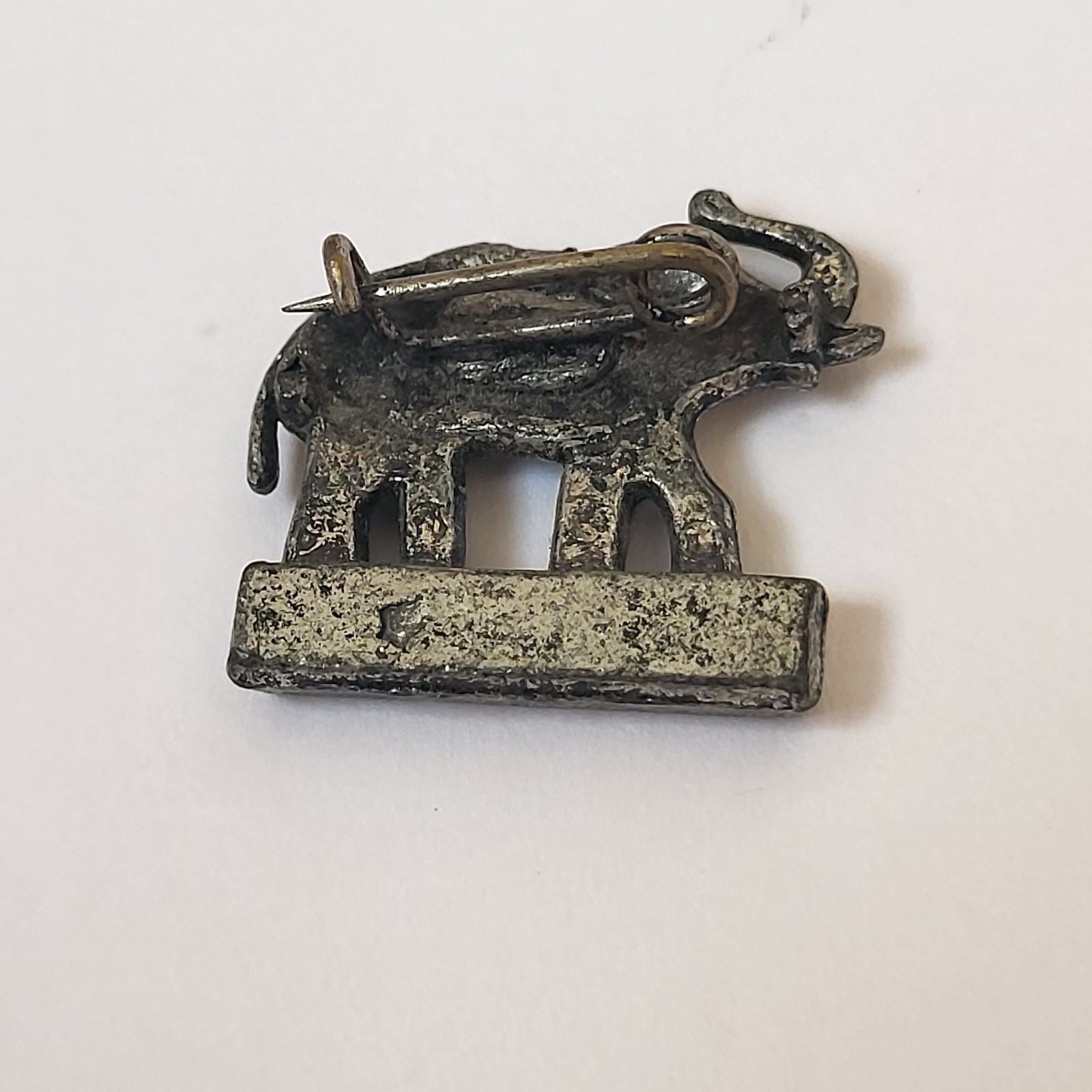 Mixed Animal Brooch Pin Lot (6) Metal Duck Cow Koala Penguin Panda Elephant Duck
