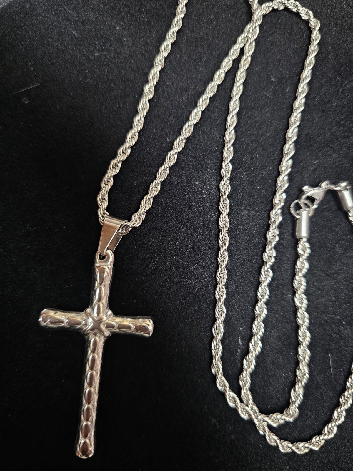 Silver Tone Religious Cross Charm Pendant Necklace Rope Chain Lobster Closure