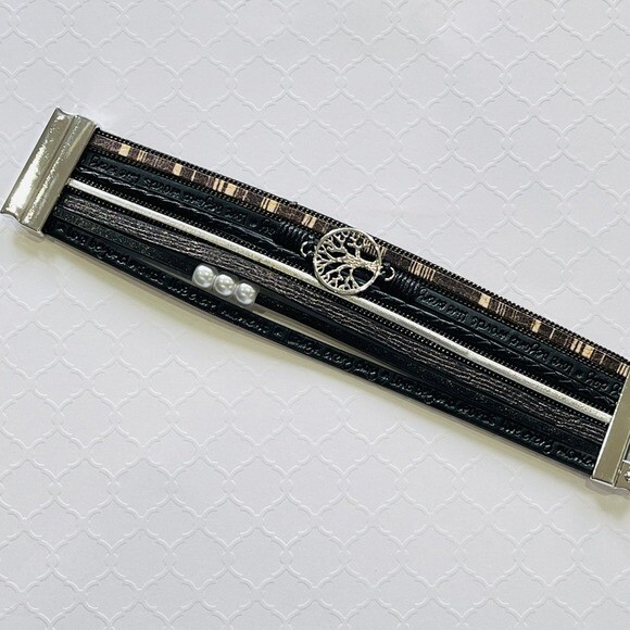Multilayer Leather Bangle Magnetic Clasp Bracelet for Men or Women 7.5in Black