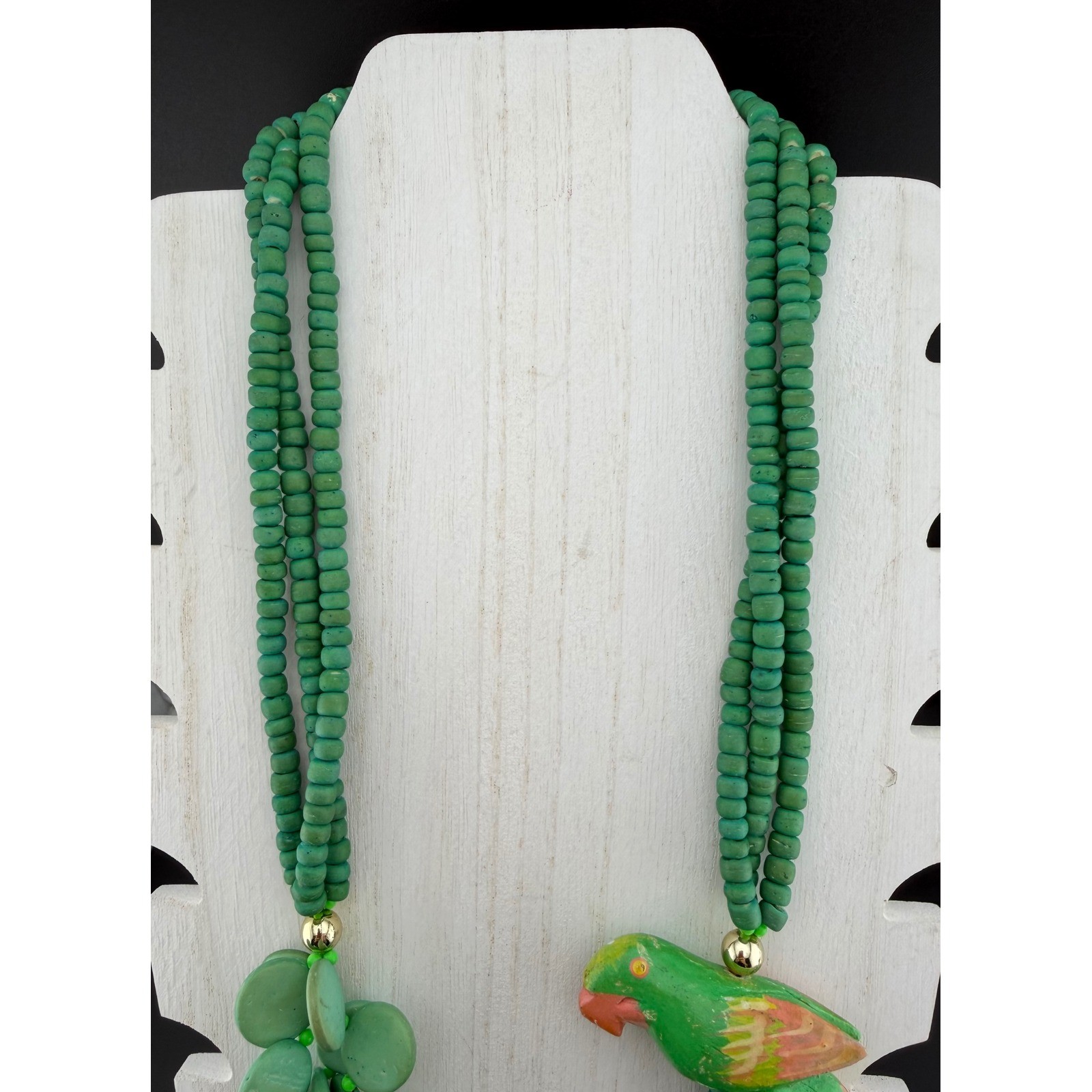 Parrot Wood Beaded 26 Inch Necklace Green Tropical Island Bird Statement Vintage