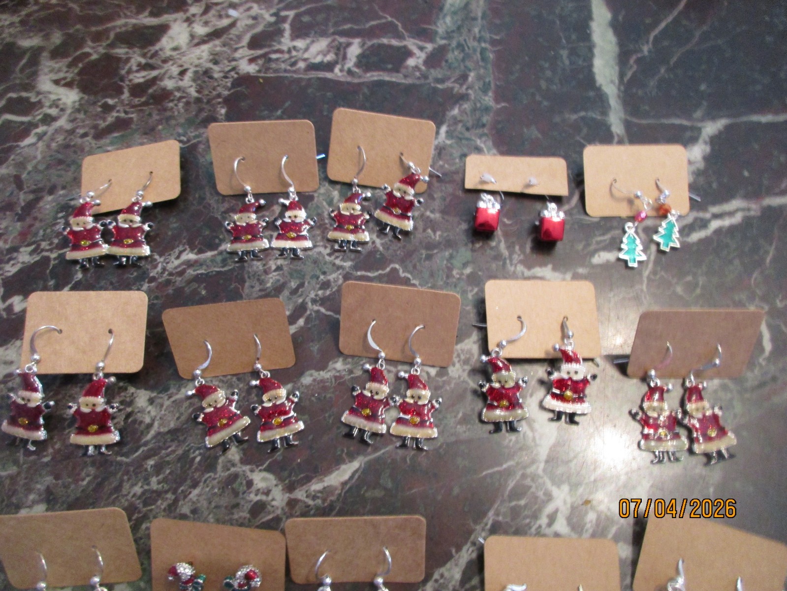 New Assorted Fashion Jewelry EARRINGS CHRISTMAS Holiday Earrings Lot 25 Pair