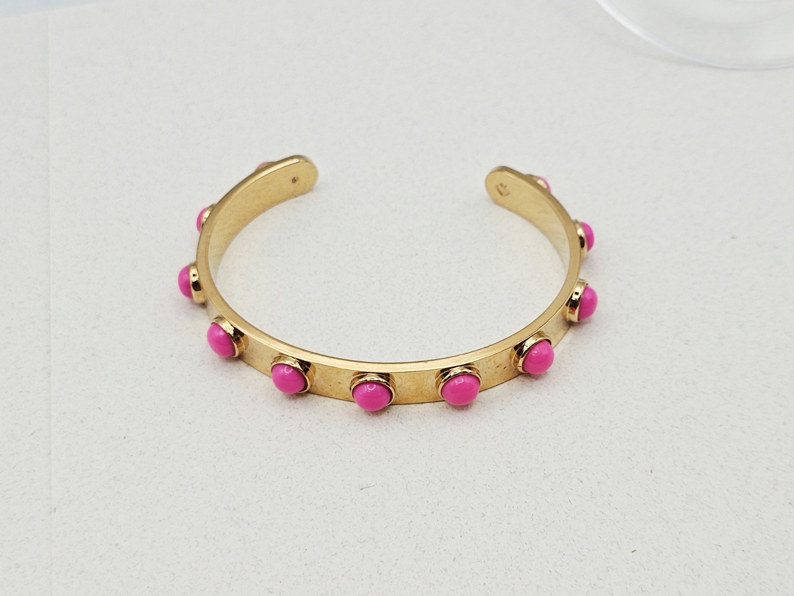Kate Spade Hot Pink Gold tone Tag Along Cuff Bangle Bracelet 💕