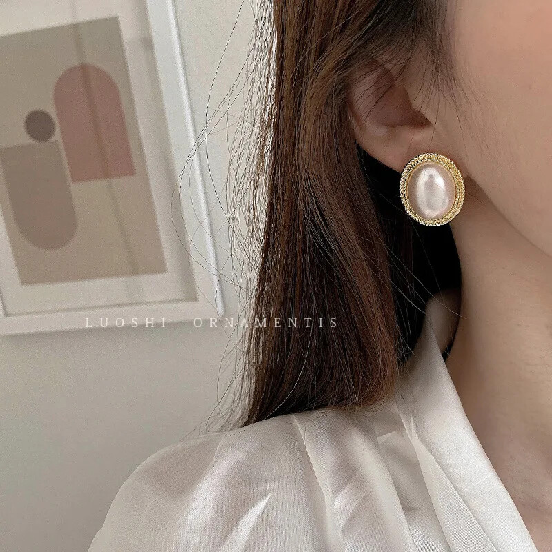 Women Girl Camellia Baroque Pearl Earrings Fashion Vintage Jewelry Lady Ear Clip
