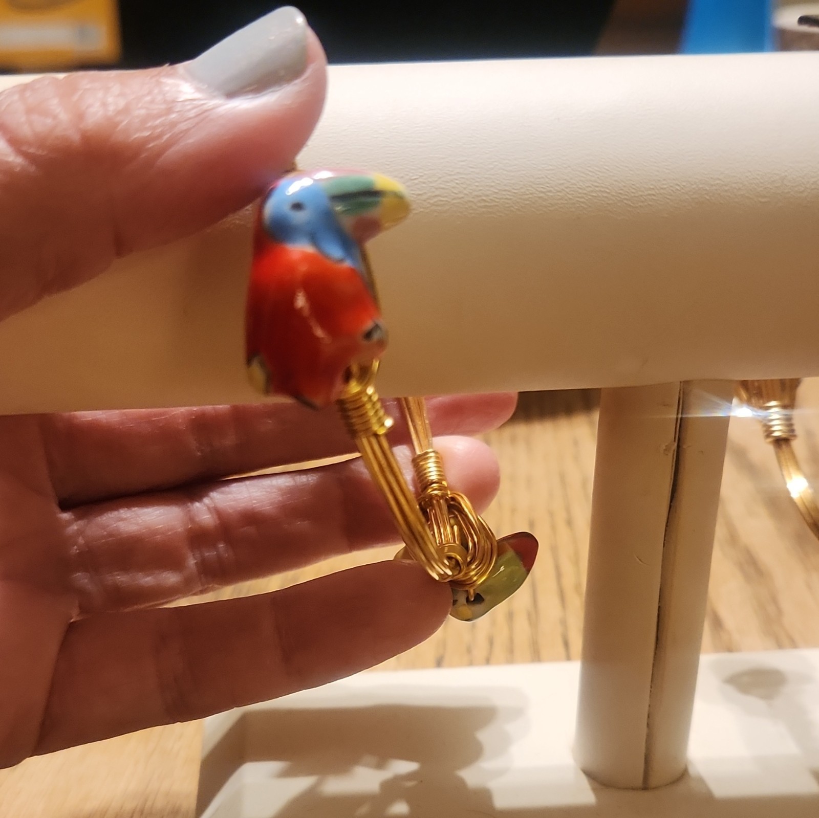 Gold Tone Adjustable Wire Bangle Bracelet w/ Multicolor Bird Dangle Charms