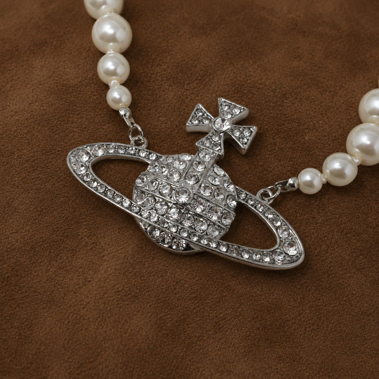 Vivienne Westwood Necklace Single Row Pearl Large Silver Orb Pendant With Box