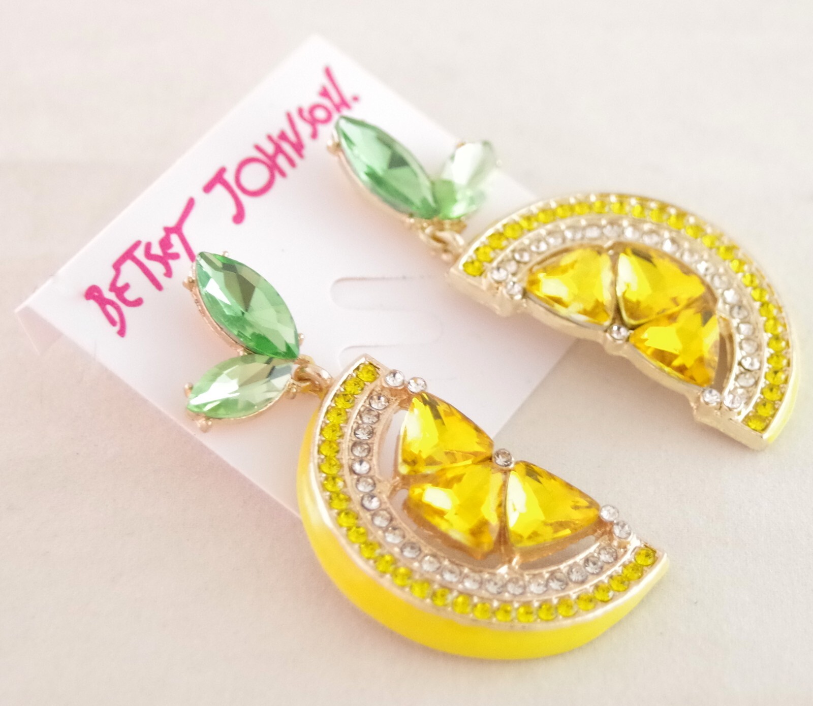 2.25″ BETSEY JOHNSON LEMON SLICE FRUIT CRYSTAL RHINESTONE DROP DANGLE EARRINGS