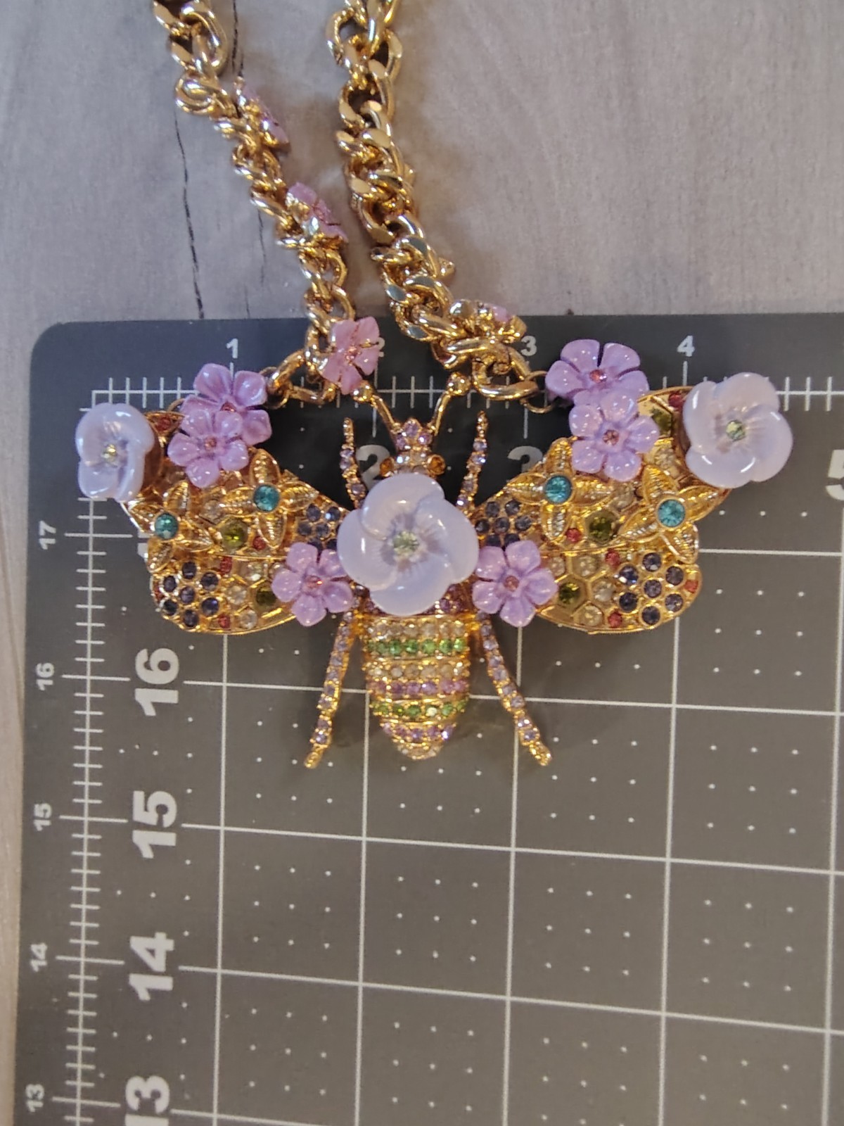 ​Betsey Johnson Flower Show Bee Statement Necklace Purple Lavender Rhinestone