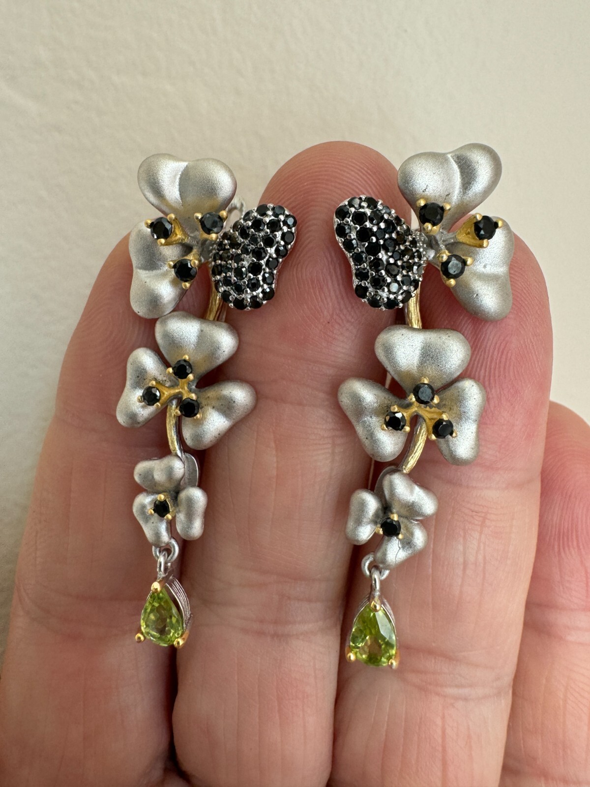 Silver Art Peridot Black Spinel 925 sterling silver unique earrings