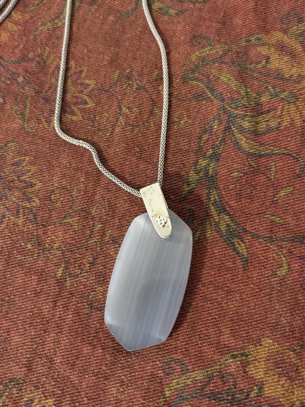 Kendra Scott Inez Necklace Silver tone Slate Cat’s Eye Glass pendant