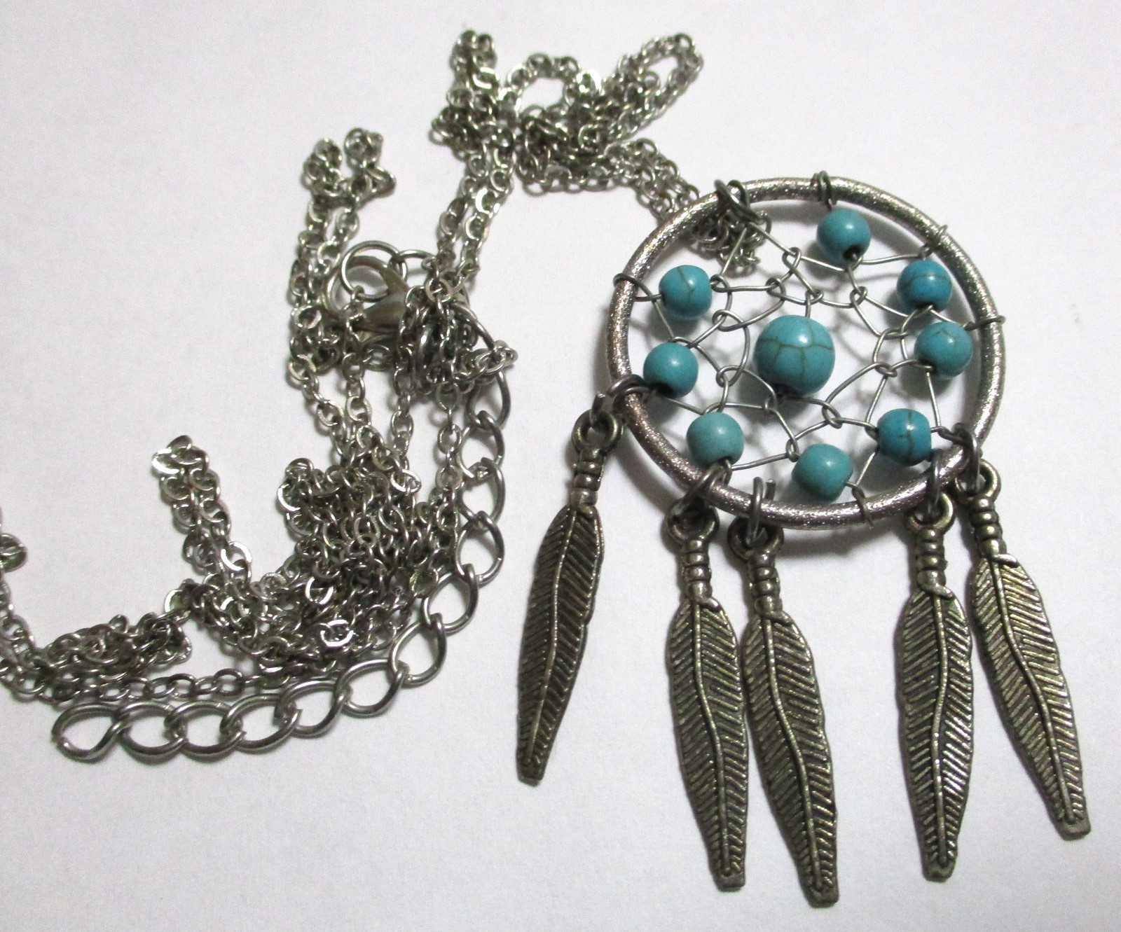 VINTAGE SILVERTONE DREAMCATCHER PENDANT NECKLACE NATIVE AMERICAN,METAL FEATHERS