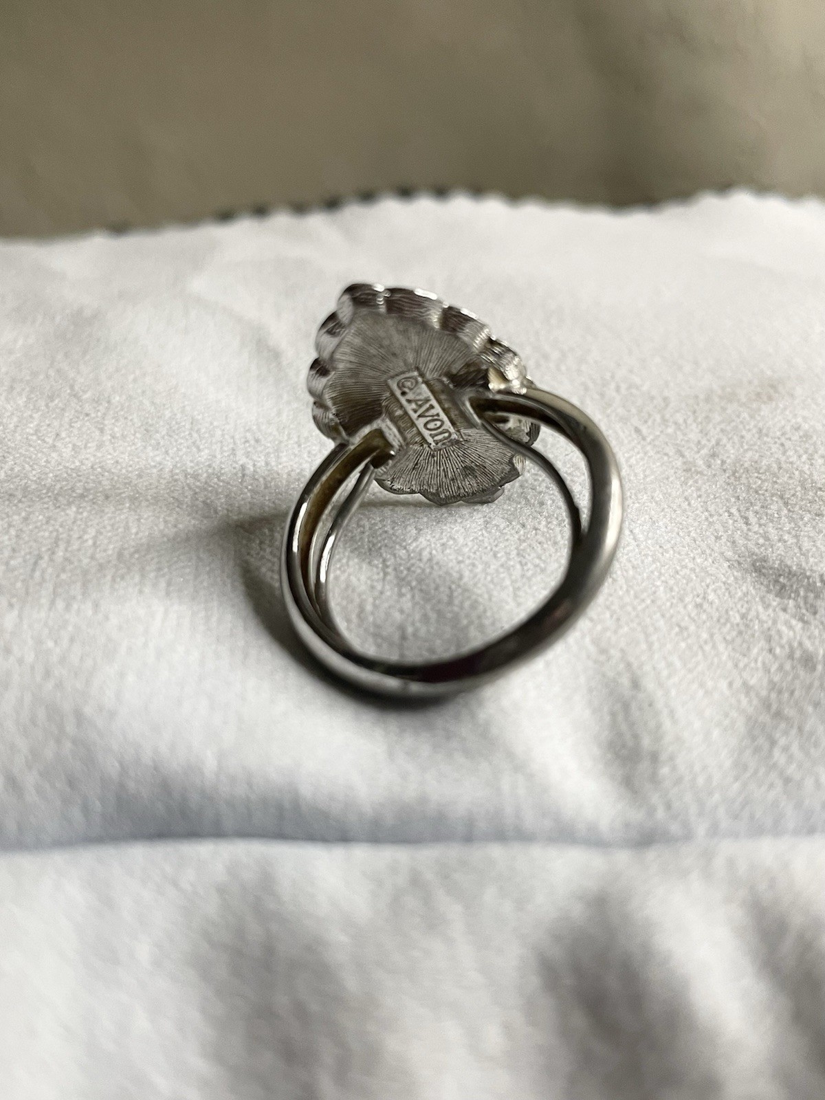 Avon Vintage Signed Marquise Black Onyx Filigree Silver Tone Adjustable Ring