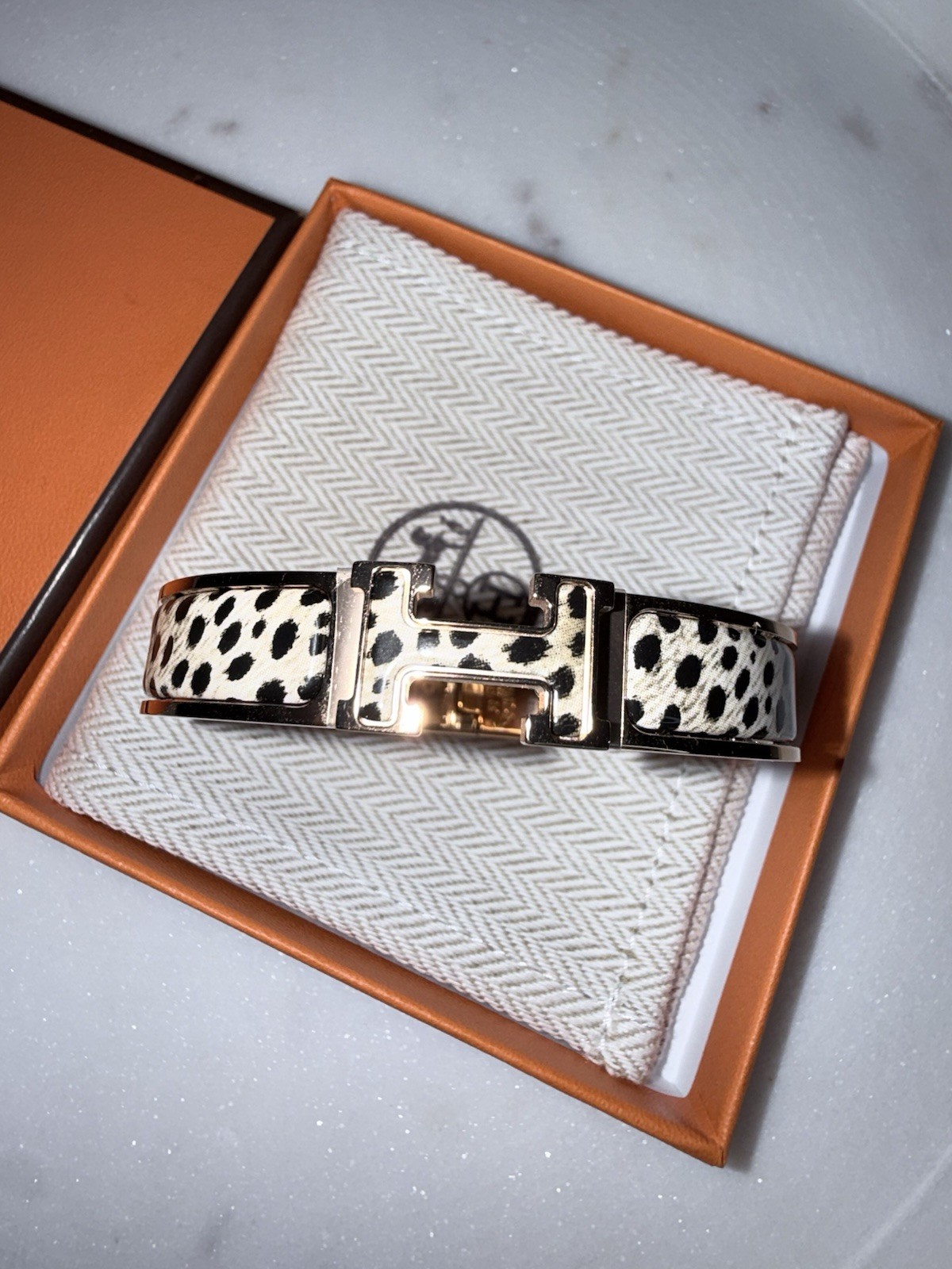 NEW Hermes Clic H Clic H Jubatus Cheetah bracelet Bangle GM Size Rose Gold Hw