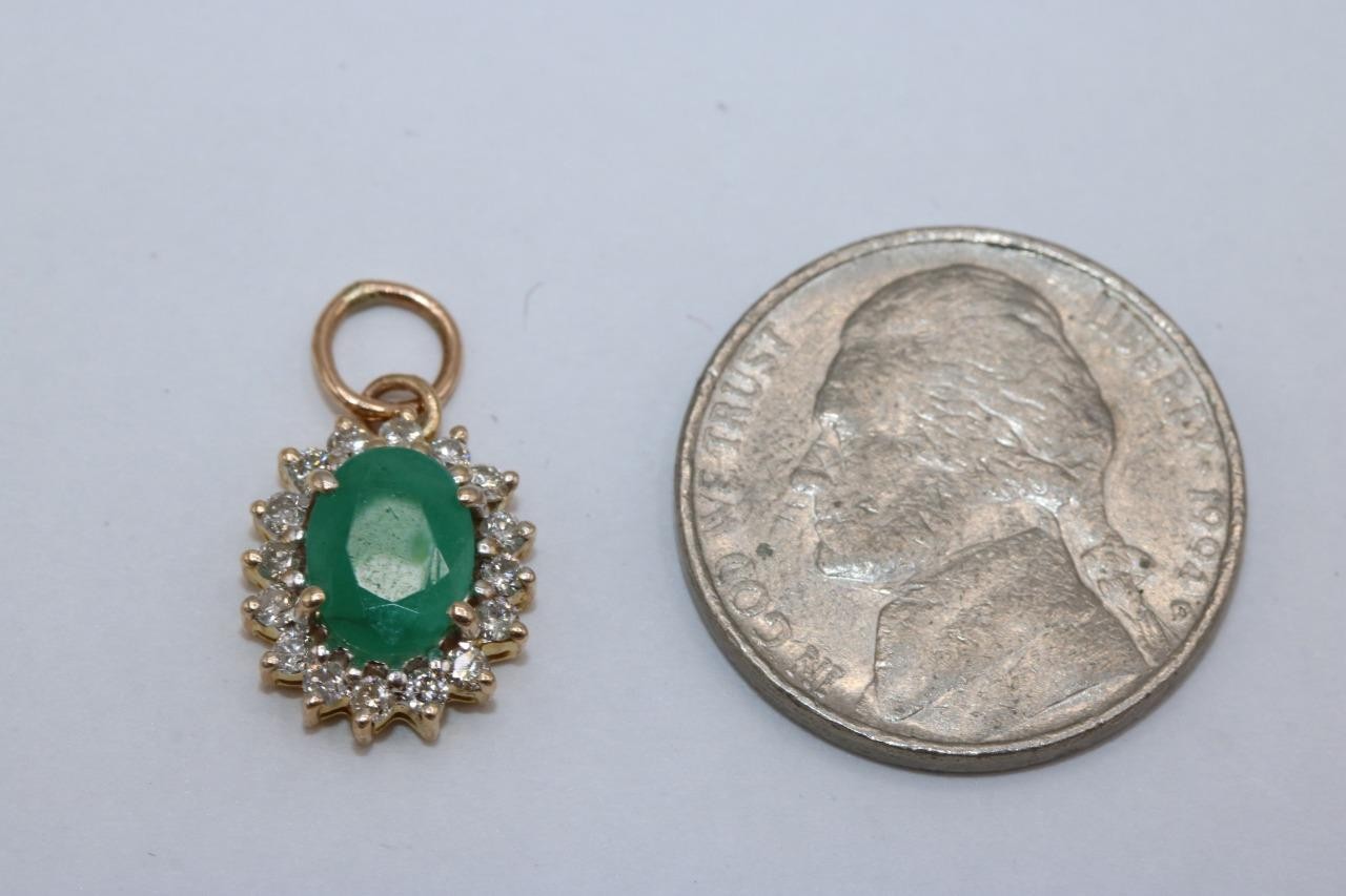 14K Yellow Gold Oval Green Stone Natural Diamond Halo Pendant Charm 2.0gr