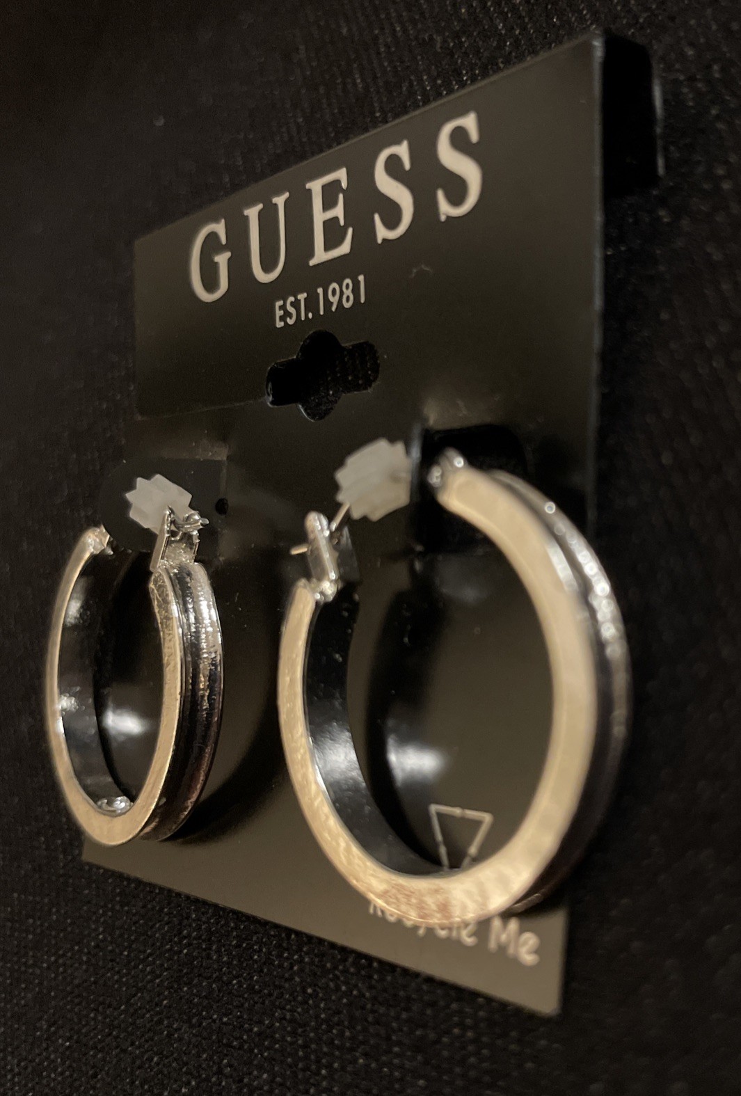 GUESS Brand New Silver Tone Hoop Earrings With Beveled Edge (NWT) Approx 1”