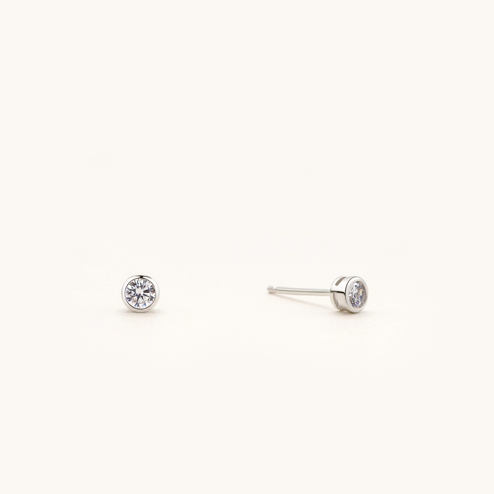 LAVISHE 925 Sterling Silver Timeless Cubic Zirconia Bezel Stud Earrings