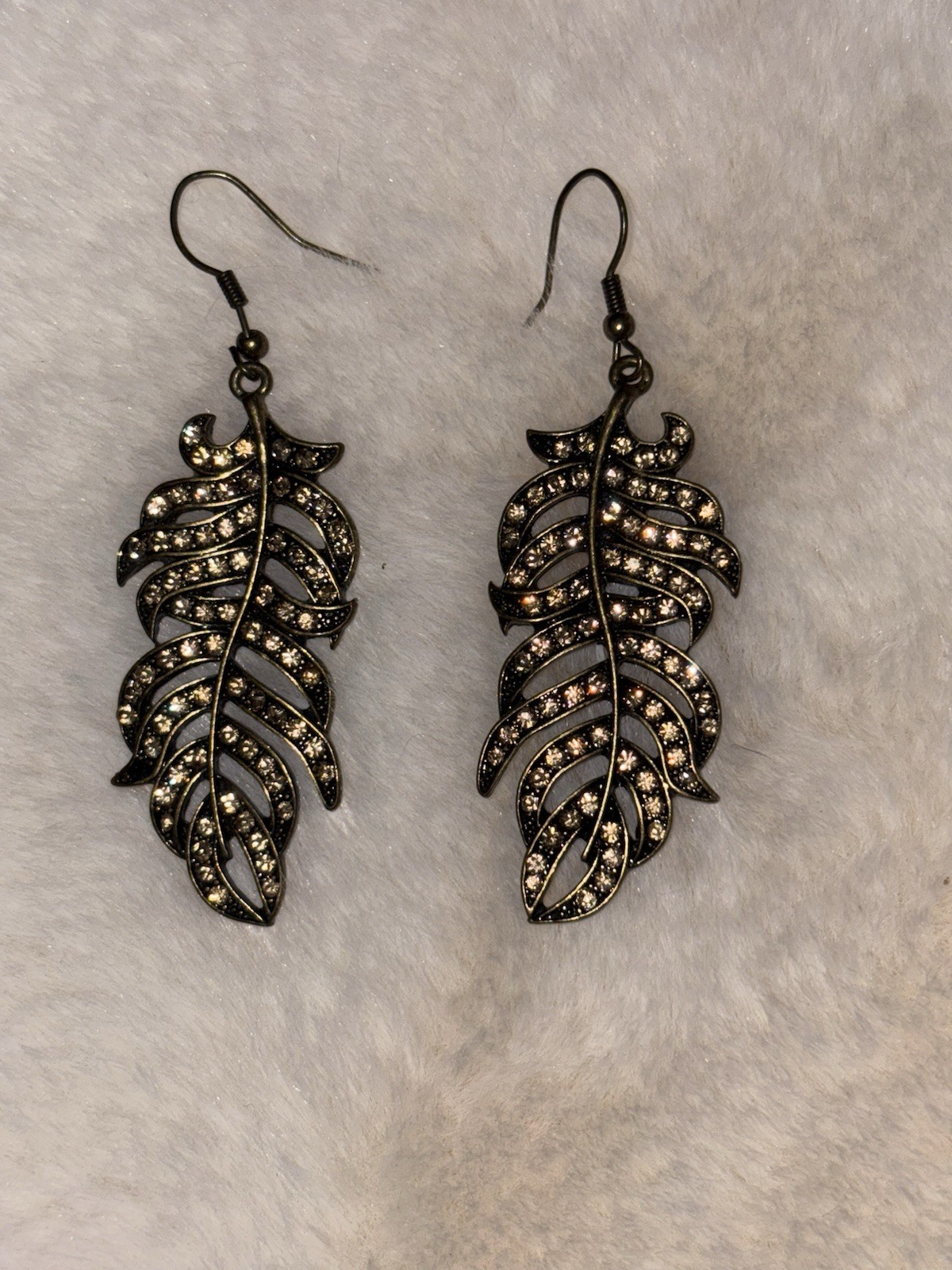 Vintage Sparkling HOLIDAY Rhinestone Dangle Leaf Earrings, 1970s ~ 13.1g