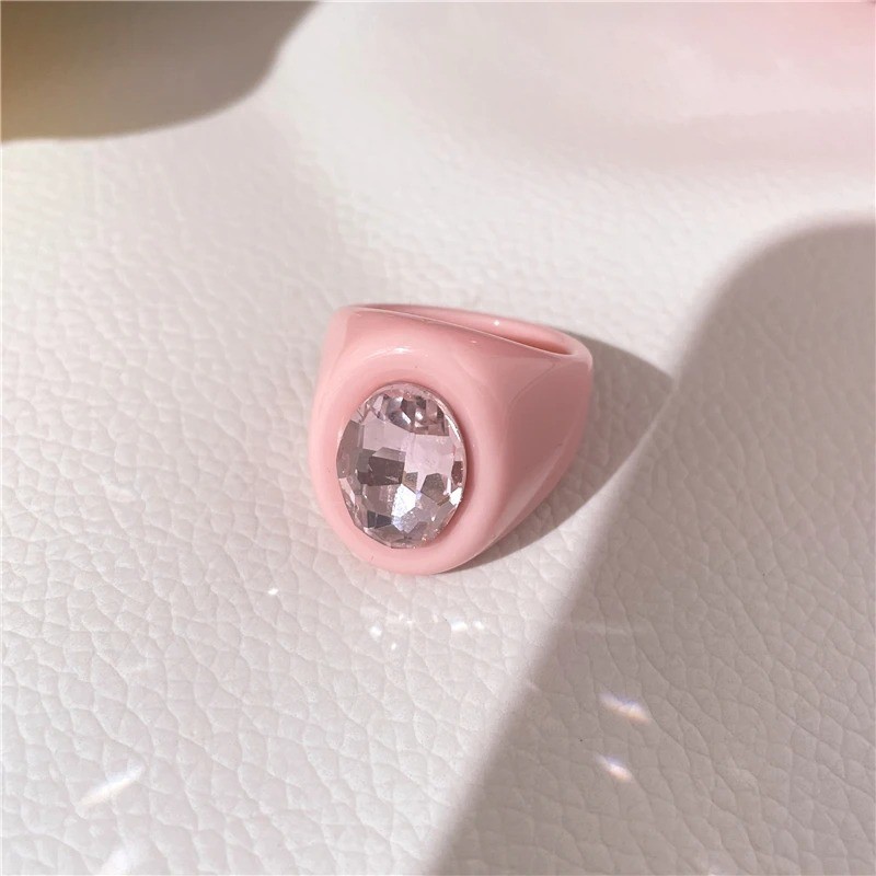 Multicolored resin oil drop ring, oval geometric style, adorned with flowers