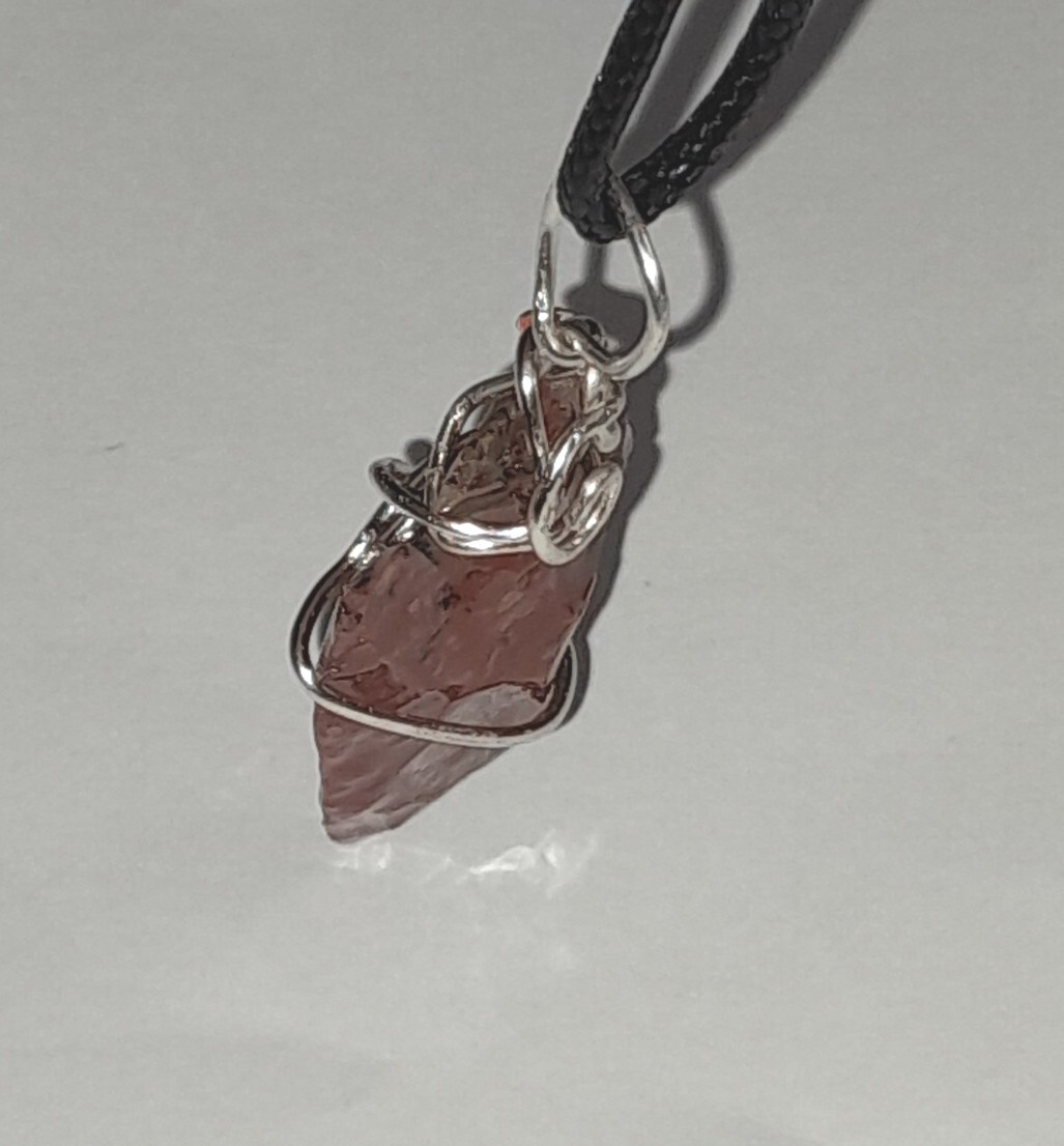 Natural jasper Arrowheads necklaces male female red pendants jewelry Gift unisex