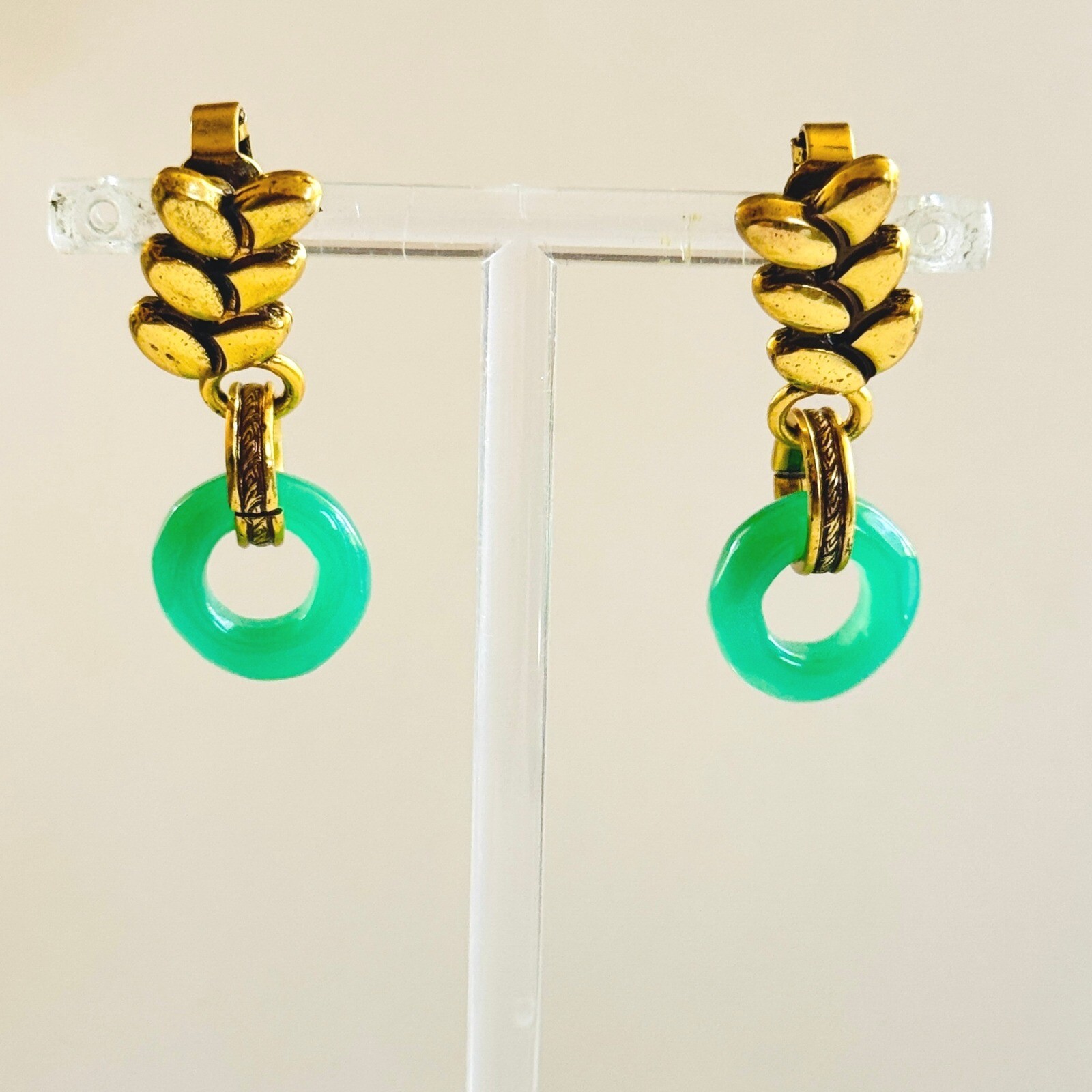 Cushka Regal Leaf Glass Earrings gold Feathered hoop Clip Designer green rare